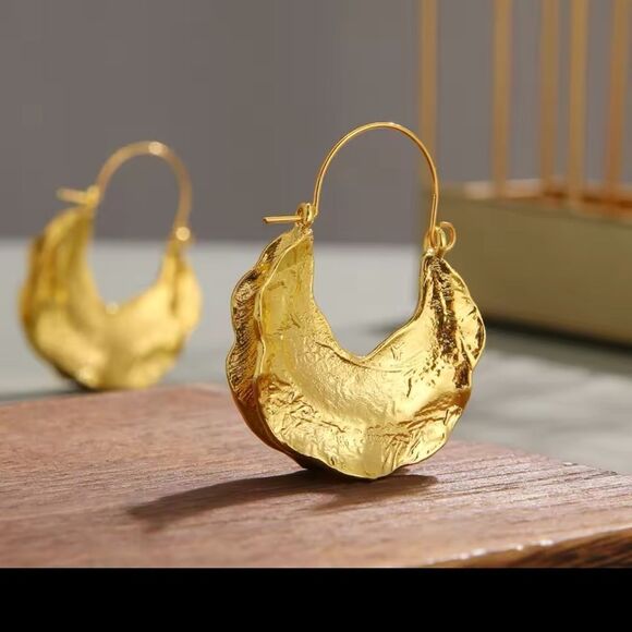 Zara Gold Textured Hoop Earrings - Picture 8 of 12